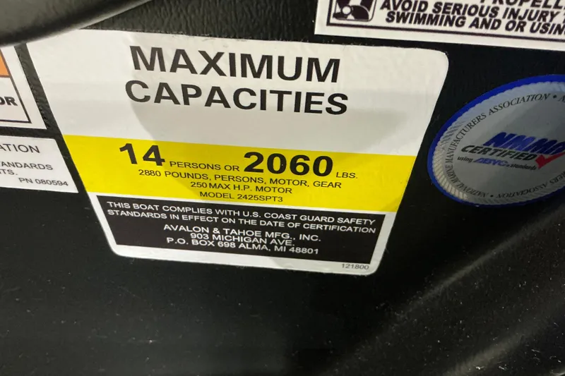 Slide: The Image of Maximum capacity label for Avalon Catalina Quad Lounge Shift 2026, 14 persons or 2060 lbs. - 3