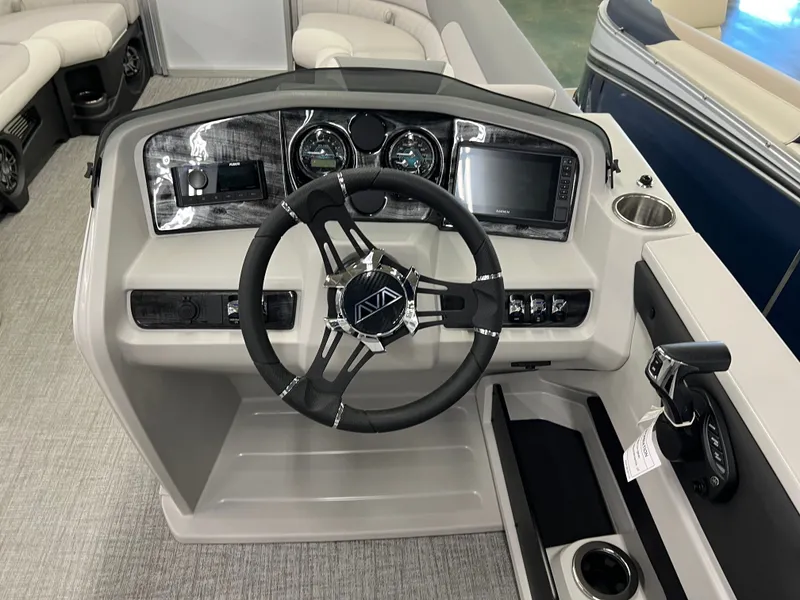 Slide: The Image of Avalon 2585 LSZ Elite 2026 - 11