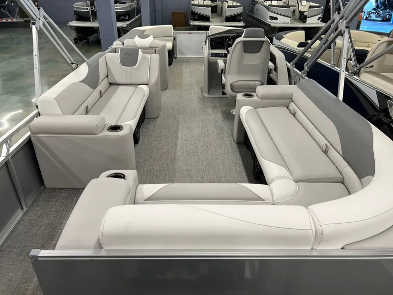 Slide: The Image of Avalon 2585 LSZ Elite 2026 - 16