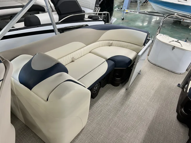 Slide: The Image of Avalon LSZ Quad Lounge - 23' 2026 - 12