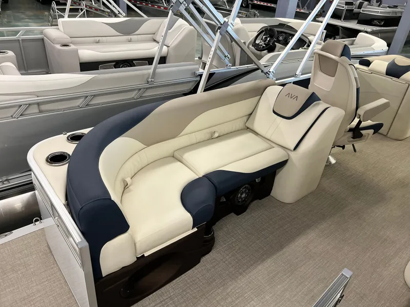 Slide: The Image of Avalon LSZ Quad Lounge - 23' 2026 - 17