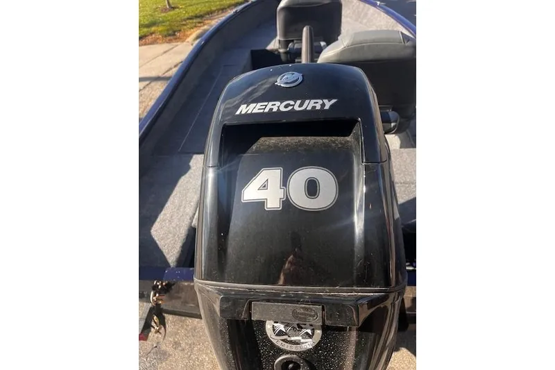 Slide: The Image of Mercury 40 horsepower engine on 2026 Tracker Super Guide V-16 T boat. - 31