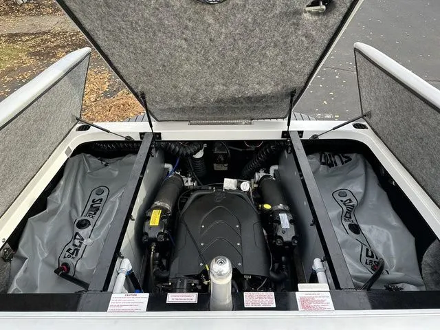 Slide: The Image of Supreme V208 2009 - 11