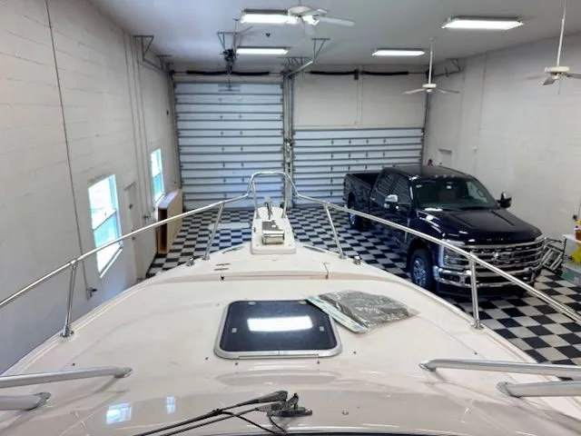 Slide: The Image of Grady-White Express 265 2001 - 10