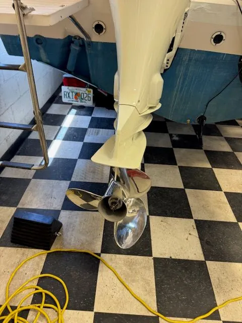 Slide: The Image of Grady-White Express 265 2001 - 13