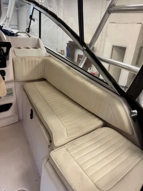 Slide: The Image of Grady-White Express 265 2001 - 8