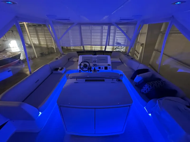 Slide: The Image of Tiara F53 Flybridge 2020 - 62