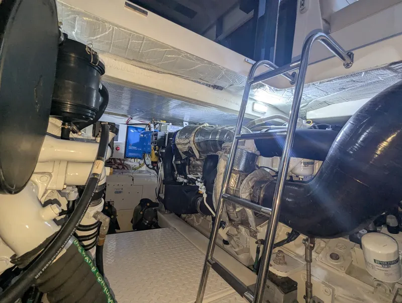 Slide: The Image of Tiara F53 Flybridge 2020 - 74