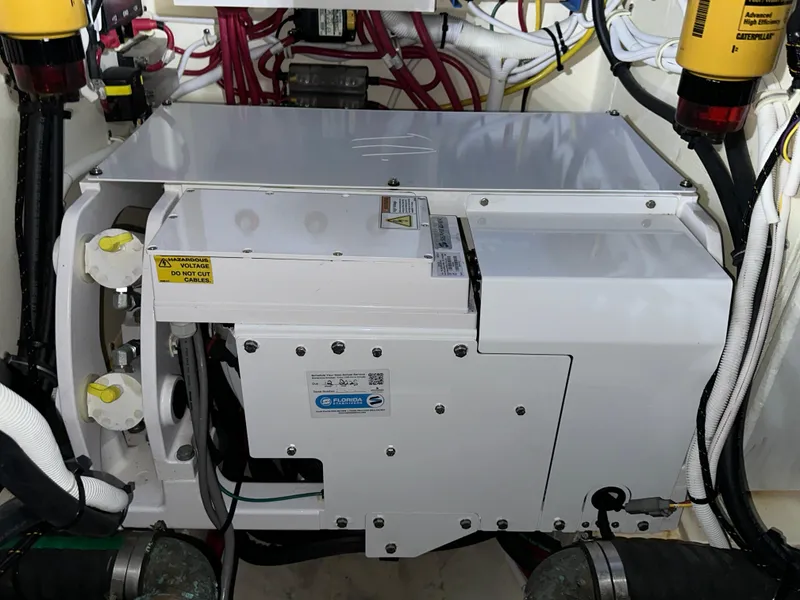 Slide: The Image of Tiara F53 Flybridge 2020 - 85