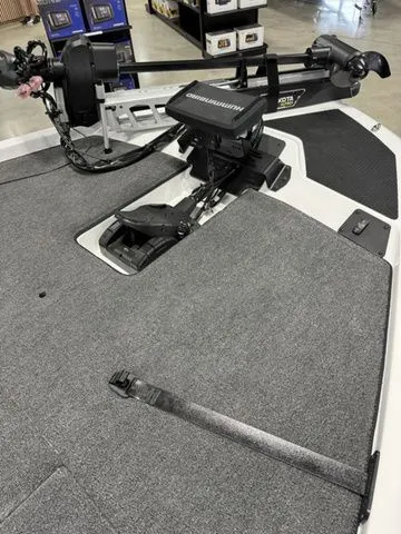 Slide: The Image of 2025 Ikon Boats VLX21 deck with advanced trolling motor setup. - 5