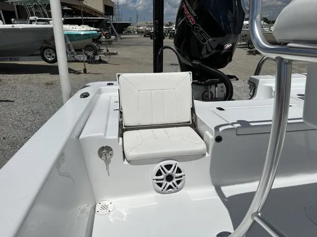 Slide: The Image of Blazer 2220 Fisherman 2023 - 10