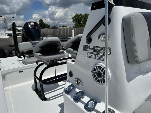 Slide: The Image of Blazer Bay 2420 GTS Deluxe 2023 - 10