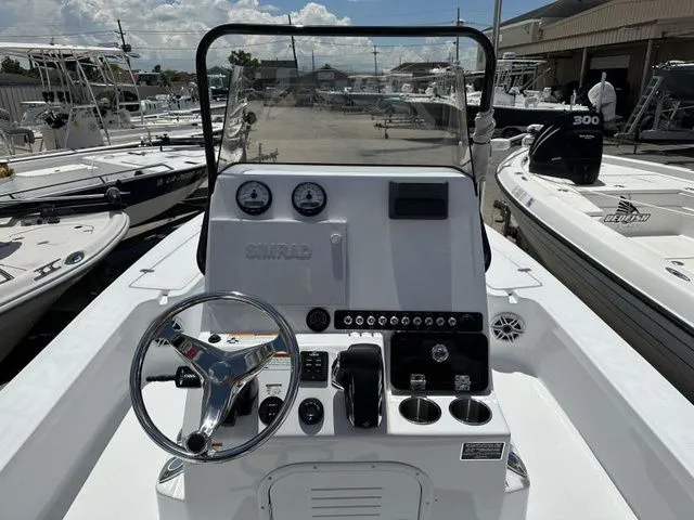 Slide: The Image of Blazer Bay 2420 GTS Deluxe 2023 - 13