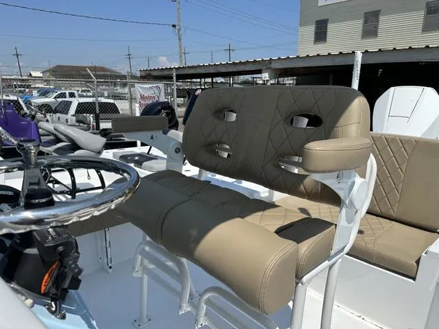 Slide: The Image of Blazer Bay 2440 2023 - 6