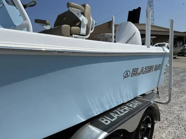 Slide: The Image of Blazer Bay 2440 2023 - 8