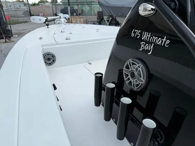 Slide: The Image of Blazer 675 Ultimate Bay 2021 - 3