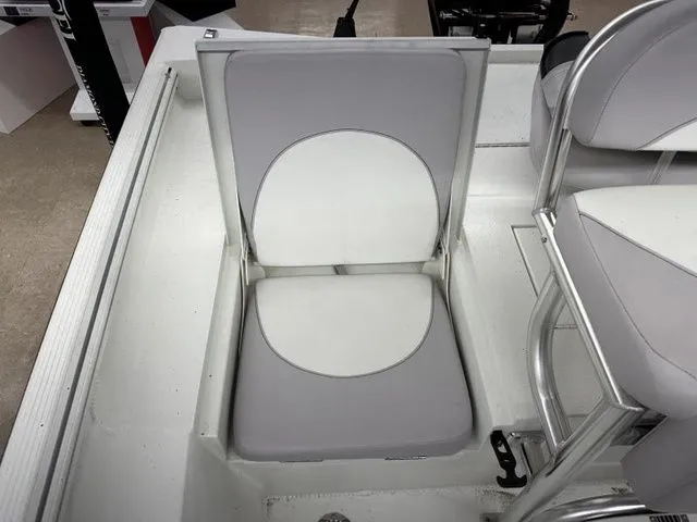 Slide: The Image of Excel 183 Bay Pro 2023 - 8