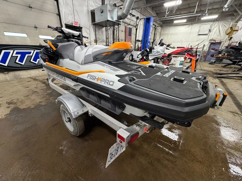 Slide: The Image of Sea-Doo FishPro Trophy 170 iDF iBR Tech Package 2024 - 4