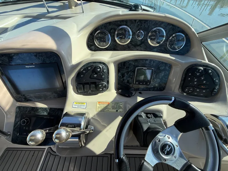 Slide: The Image of Sea Ray Sundancer 320 2003 - 13