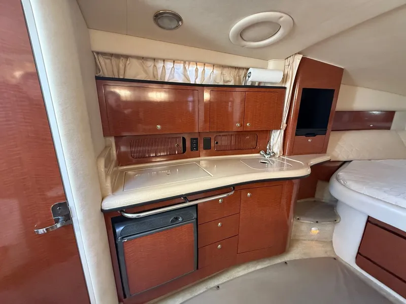 Slide: The Image of Sea Ray Sundancer 320 2003 - 16