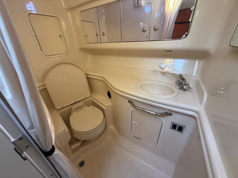 Slide: The Image of Sea Ray Sundancer 320 2003 - 21