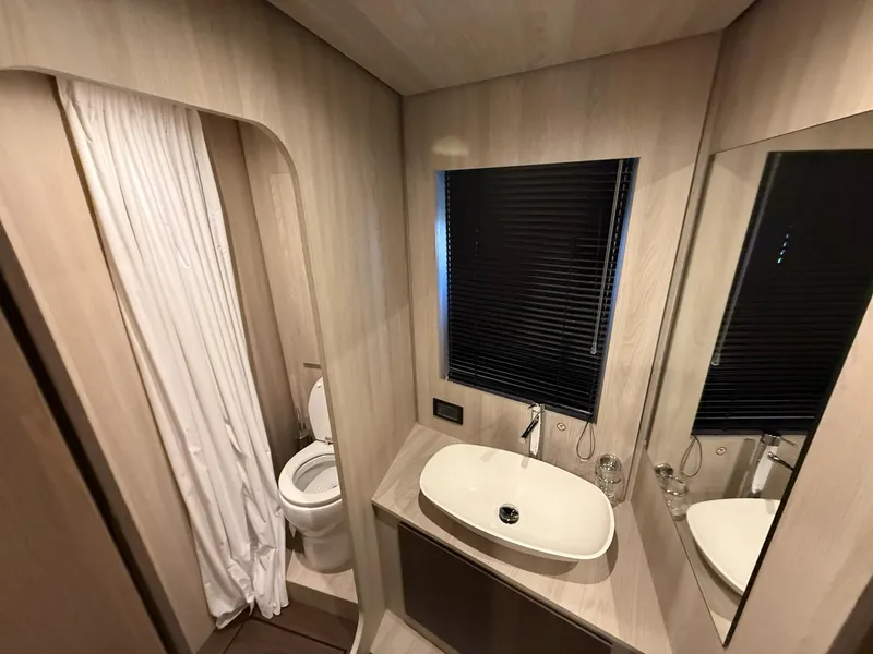 Slide: The Image of Azimut Magellano 25M 2026 - 51