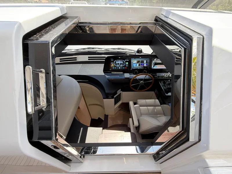 Slide: The Image of Azimut Magellano 25M 2026 - 58