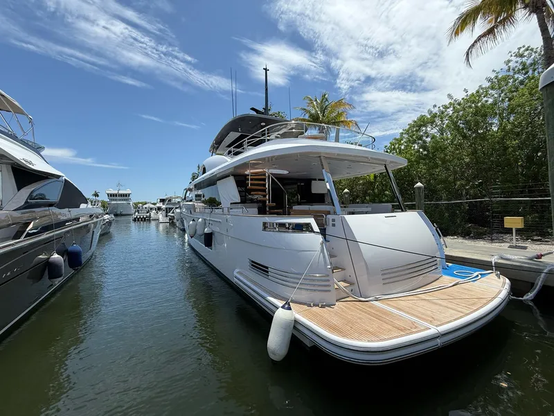 Slide: The Image of Azimut Magellano 25M 2026 - 94