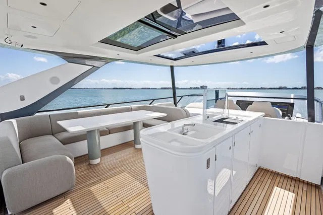Slide: The Image of Azimut Fly 72 2026 - 95