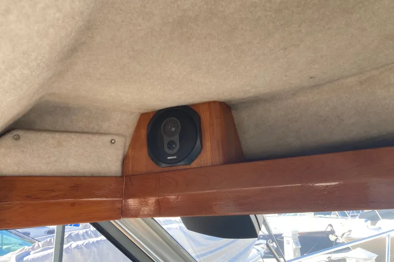 Slide: The Image of Interior speaker on 1989 Bayliner 3288 Motoryacht, mounted on wooden panel. - 25