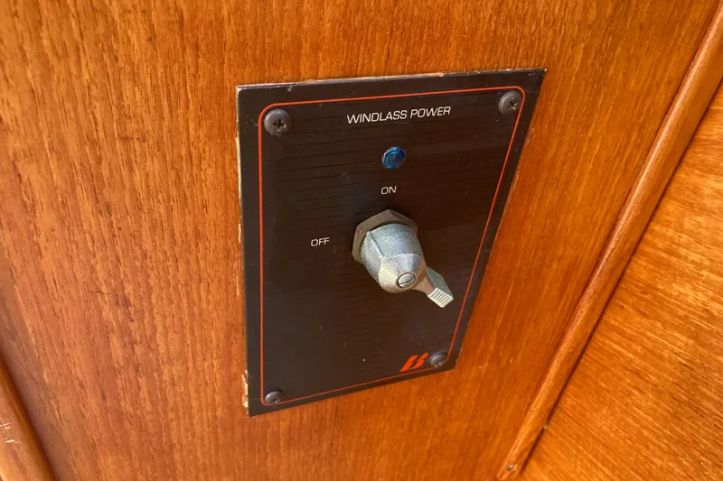 Slide: The Image of Windlass power switch on 1989 Bayliner 3288 Motoryacht wooden panel. - 27