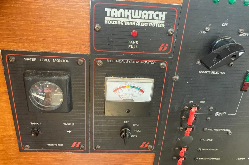 Slide: The Image of 1989 Bayliner 3288 Motoryacht audio system with XT-228 ETR auto-reverse cassette player. - 44