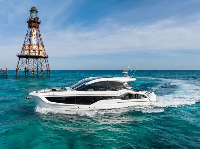 Slide: The Image of Galeon 435 GTO 2026 - 18