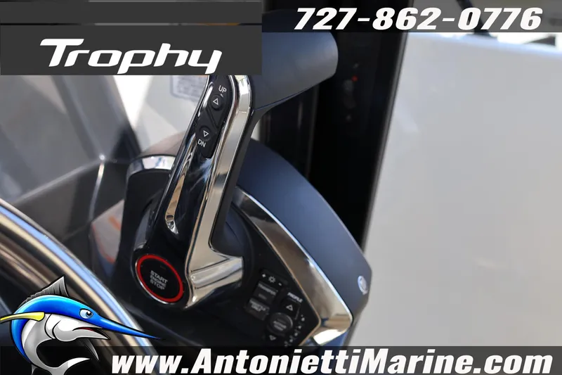 Slide: The Image of Throttle control of 2025 Trophy T 25 Pilothouse boat by Antonietti Marine. - 30