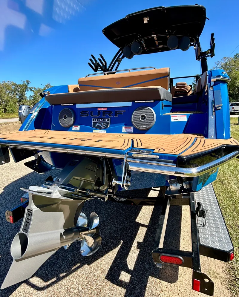 Slide: The Image of Cobalt R8 Surf 2026 - 10