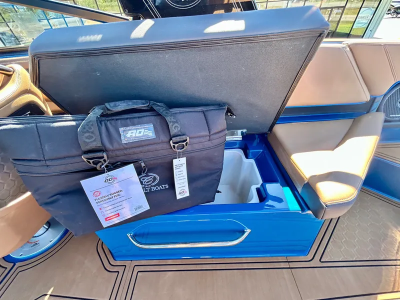 Slide: The Image of Cobalt R8 Surf 2026 - 48