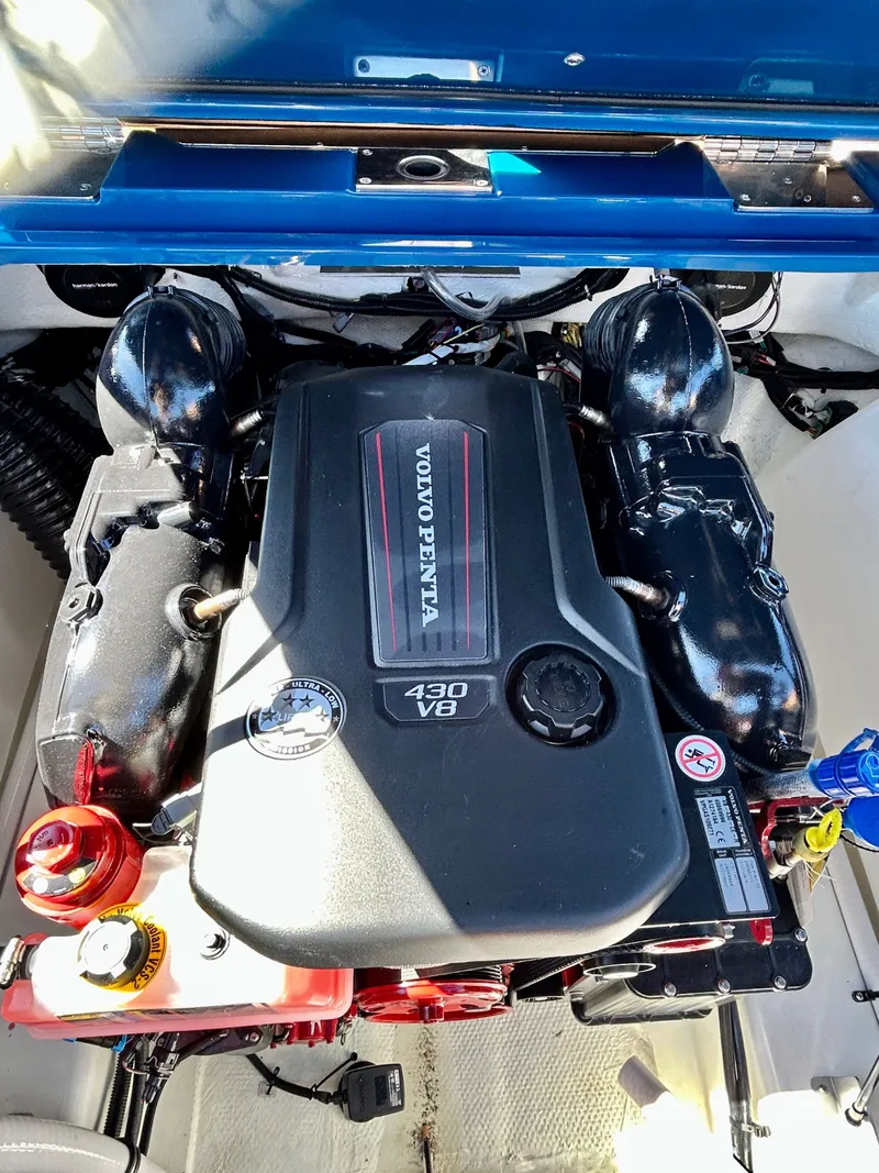 Slide: The Image of Cobalt R8 Surf 2026 - 56