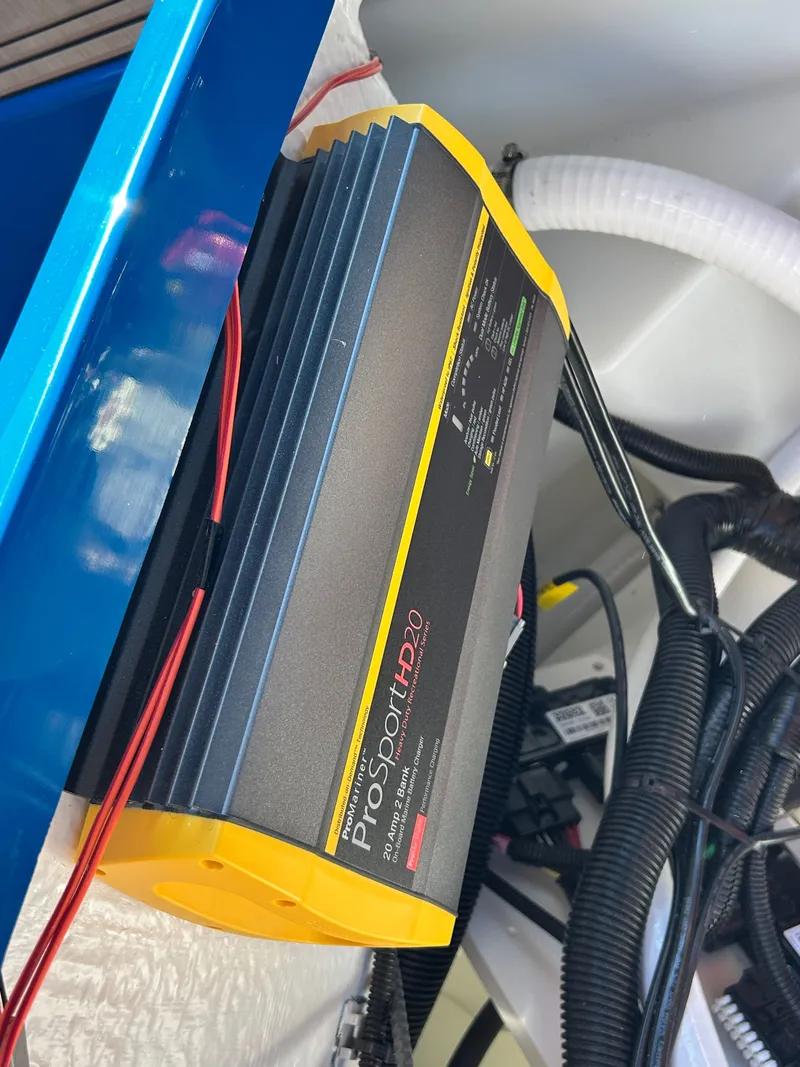 Slide: The Image of Cobalt R8 Surf 2026 - 59