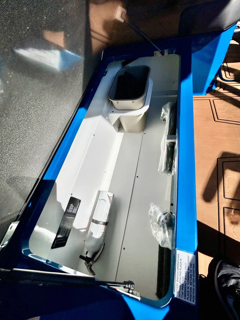 Slide: The Image of Cobalt R8 Surf 2026 - 66