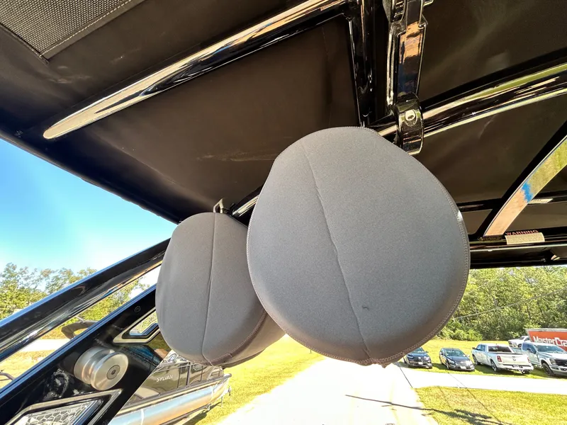 Slide: The Image of Cobalt R8 Surf 2026 - 79