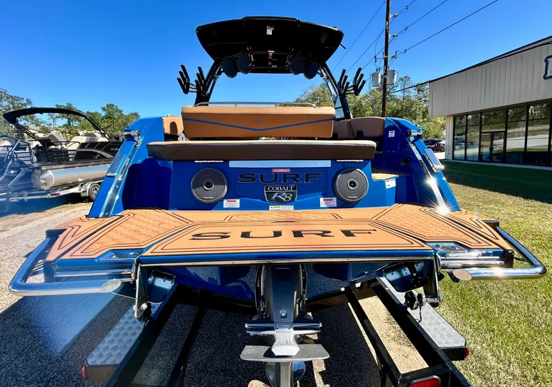 Slide: The Image of Cobalt R8 Surf 2026 - 8