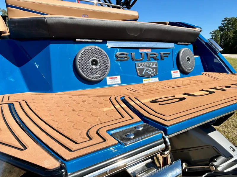 Slide: The Image of Cobalt R8 Surf 2026 - 9