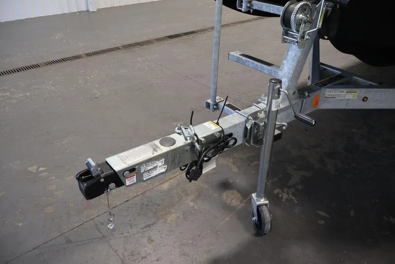Slide: The Image of Trailer hitch and winch system for 2025 Sea-Doo Switch Cruise Limited 21. - 4