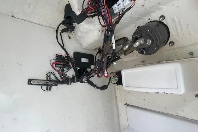 Slide: The Image of Wiring and components inside a 2016 Seahunt 235 Escape DC boat. - 34