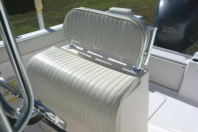Slide: The Image of 2004 Grady-White Fisherman 209 boat seat with Yamaha 225 engine in background. - 35
