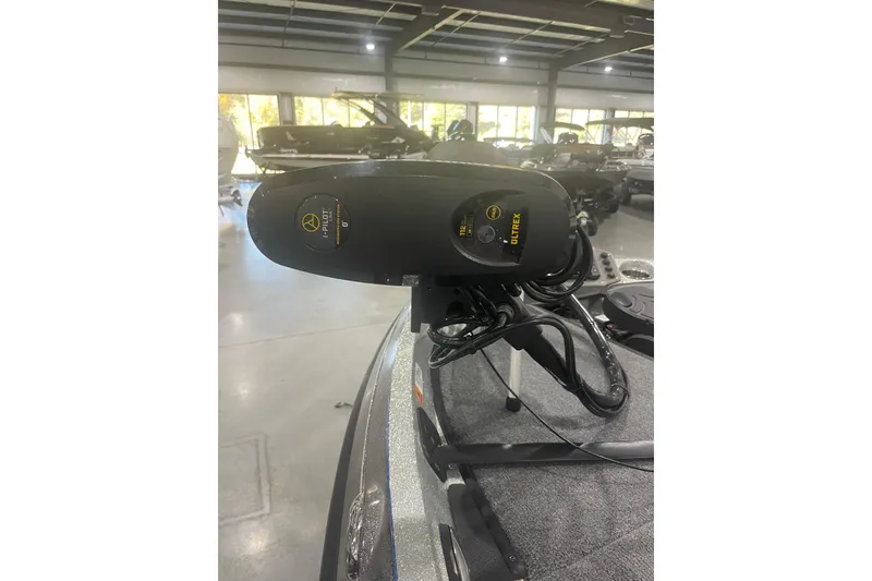 Slide: The Image of 2019 Ranger Z185 boat with Minn Kota Ultrex trolling motor in showroom. - 3