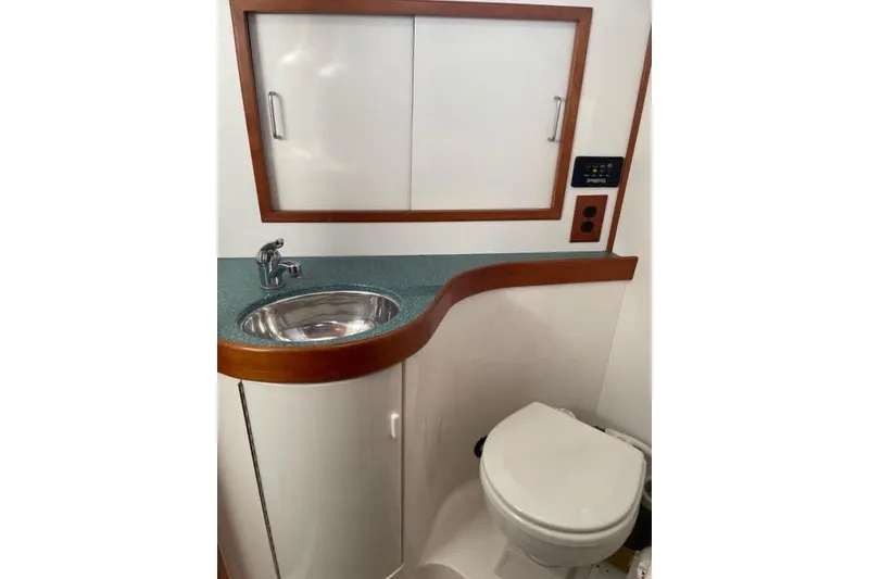 Slide: The Image of Aft port quarter berth - 32