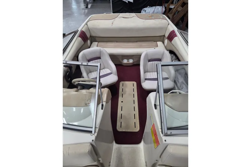 Slide: The Image of 1996 Glastron SX175 boat engine, MerCruiser 3.0L LX, digital ignition system. - 7