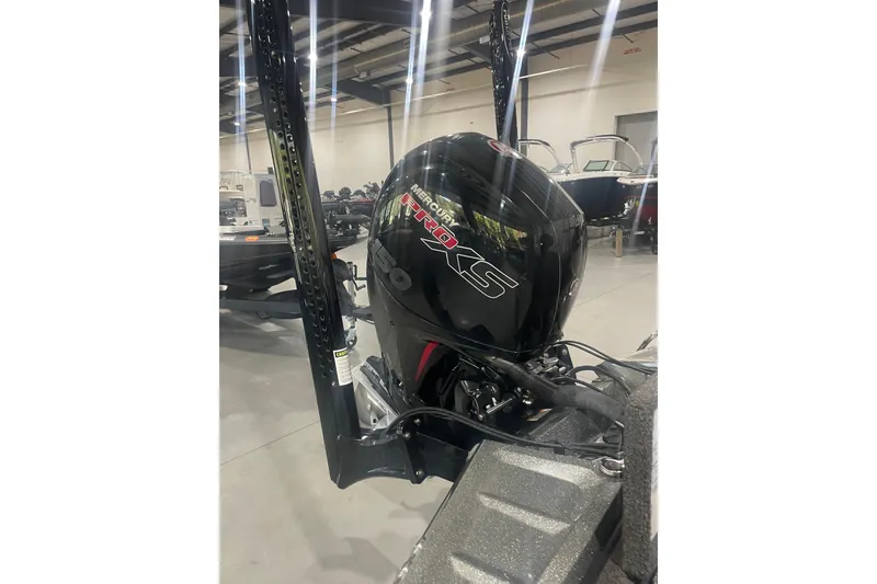 Slide: The Image of 2020 Ranger Z518 boat with Mercury Pro XS engine in showroom. - 8