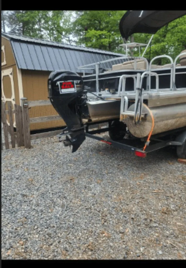 Slide: The Image of Sun Tracker Sportfish 2018 - 16